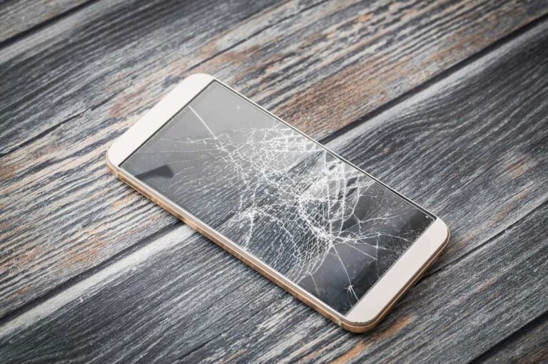 Having Screen Cracks? A Broken Phone Screen: 8 Solutions
